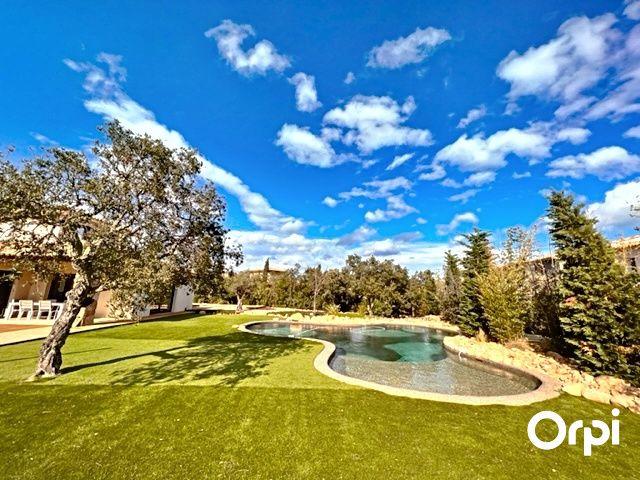 Villa - 180 m² - 5 pièces