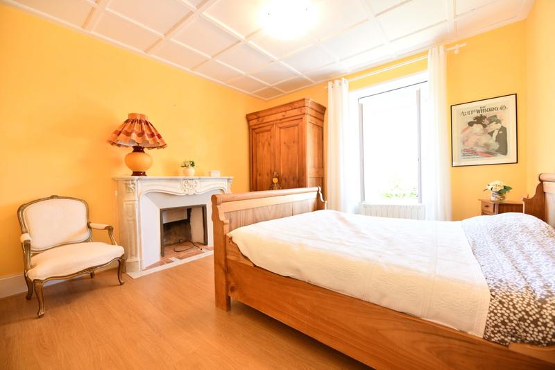 Maison - 390 m² - 12 pièces