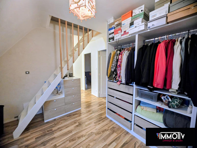 Maison traditionnelle - 117 m² - 6 pièces