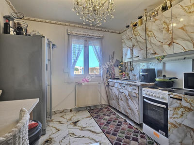 Appartement - 64 m² - 4 pièces