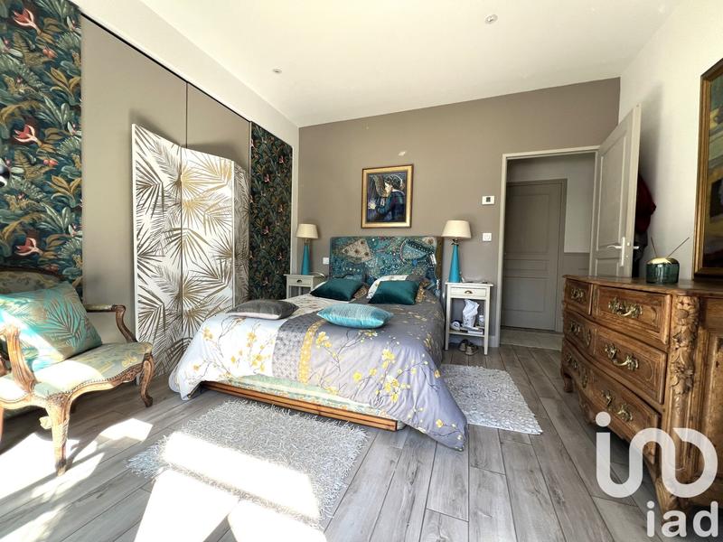 Maison - 198 m² - 5 pièces