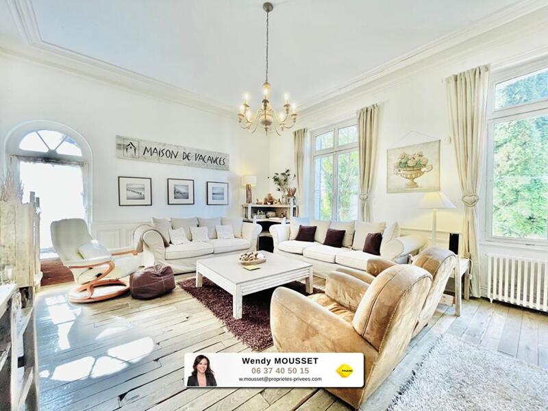 Villa - 398 m² - 16 pièces