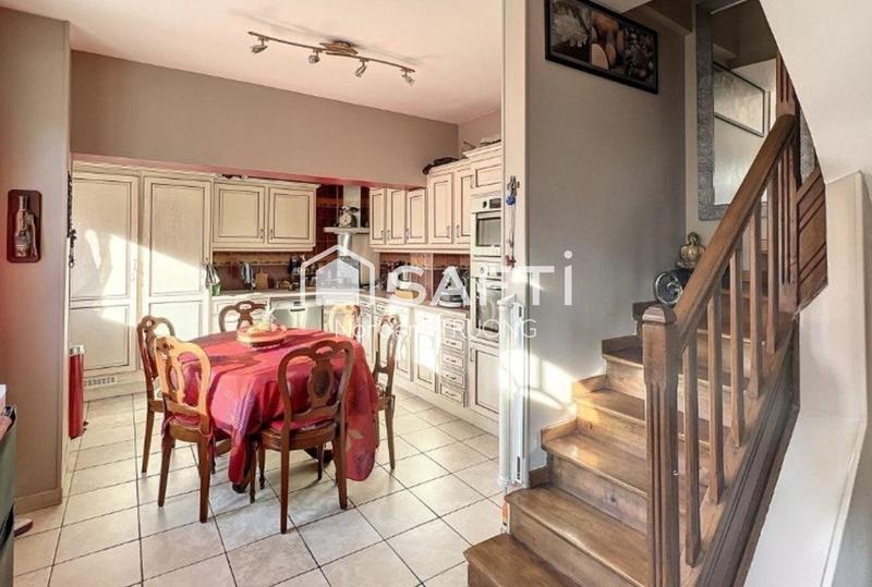 Maison - 96 m² - 5 pièces
