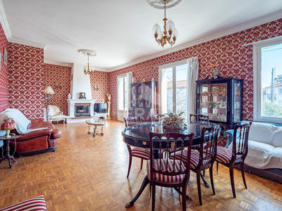 Maison - 170 m² - 8 pièces