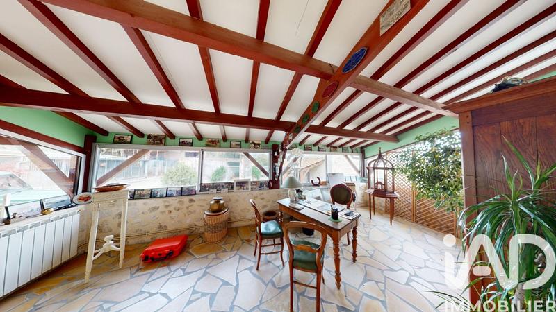 Maison - 220 m² - 6 pièces