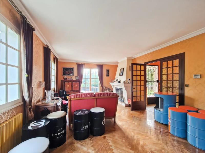 Maison - 140 m² - 6 pièces