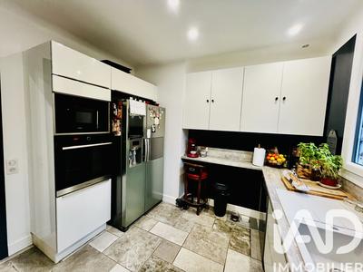 Maison - 141 m² - 6 pièces