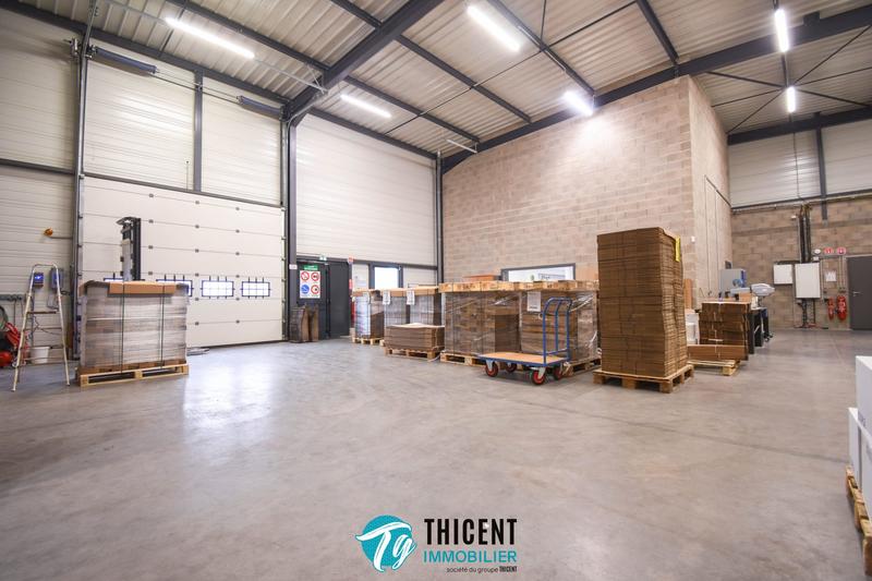 Local d'activités - 835 m²