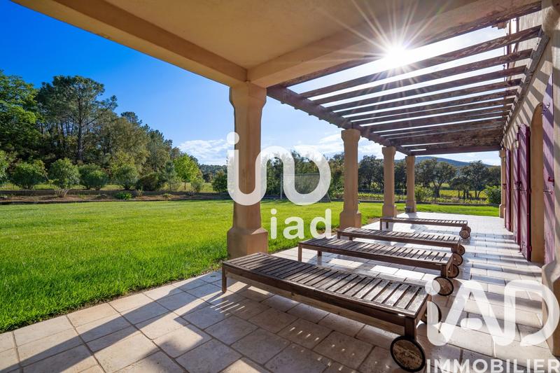 Maison - 250 m² - 6 pièces