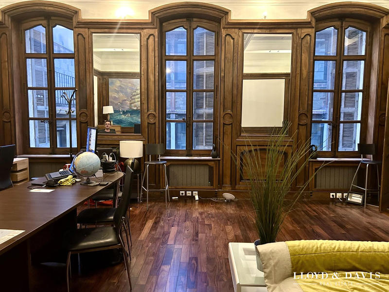 Appartement - 200 m² - 6 pièces