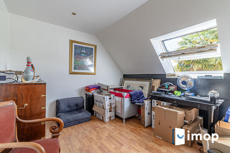 Maison - 225 m² - 7 pièces