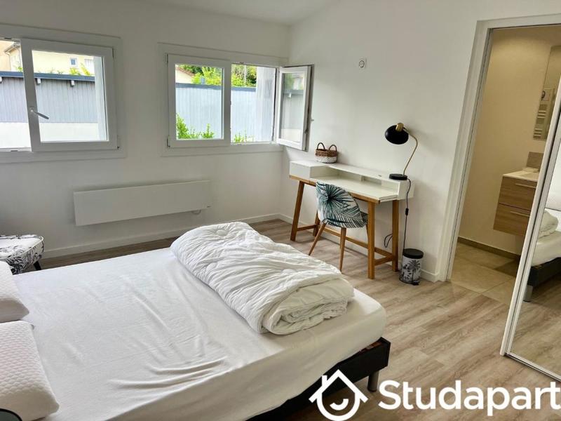 Chambre - 17 m² - 1 pièce