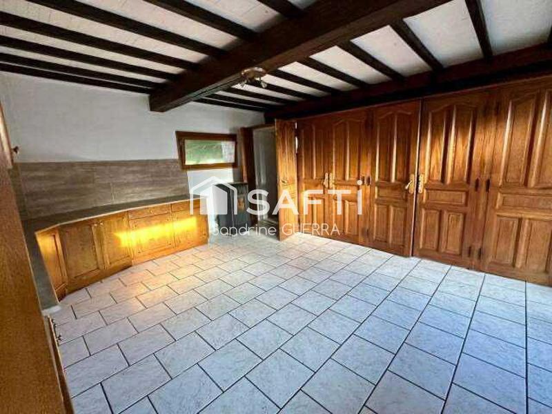 Maison - 244 m² - 12 pièces