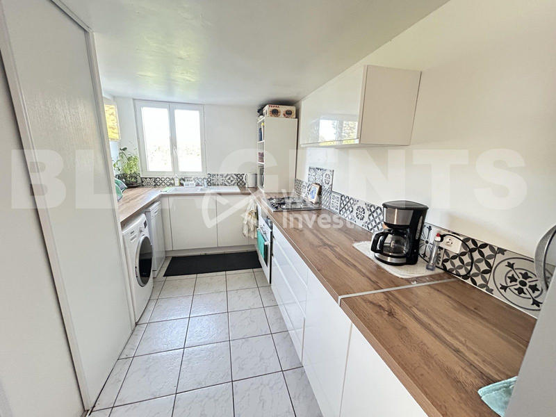 Maison - 90 m² - 5 pièces