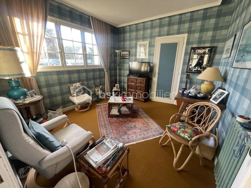 Maison traditionnelle - 140 m² - 6 pièces