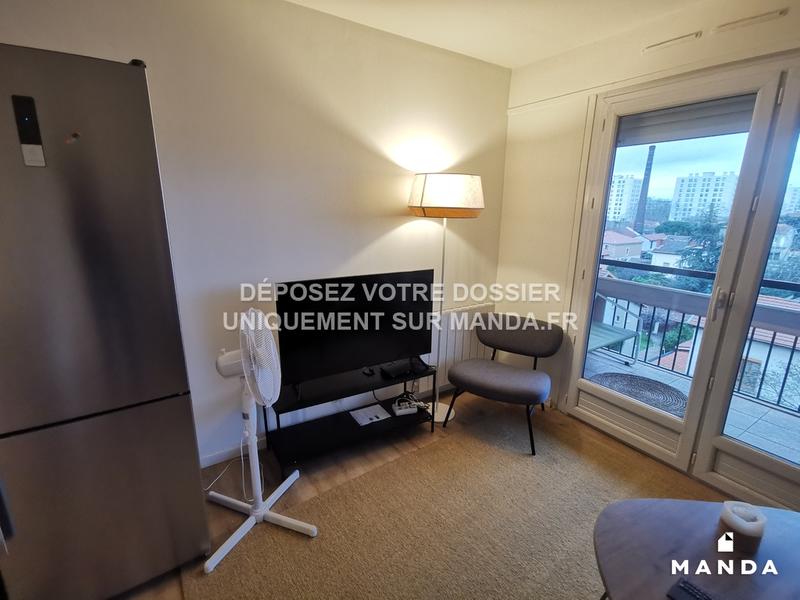 Chambre - 10 m² - 4 pièces