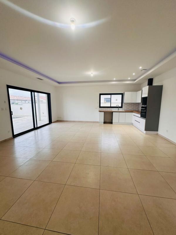 Maison - 95 m² - 4 pièces