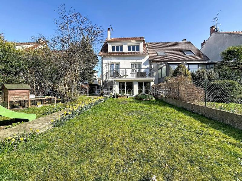 Maison - 120 m² - 6 pièces