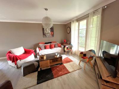 Maison - 93 m² - 4 pièces