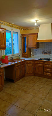 Maison - 225 m² - 9 pièces