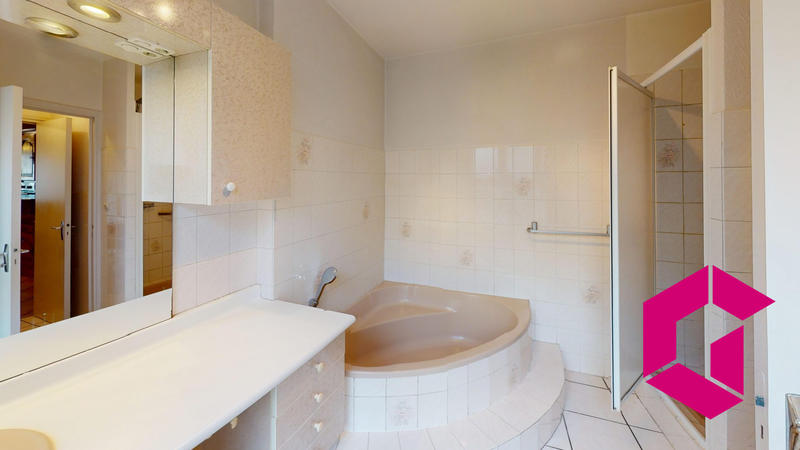 Appartement - 110 m² - 4 pièces