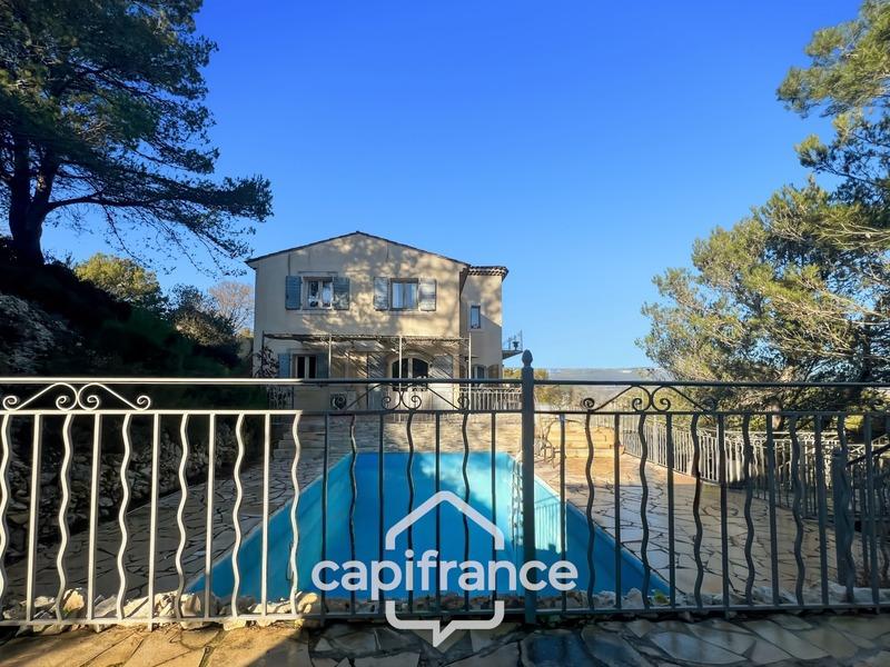 Maison d'architecte - 290 m² - 8 pièces