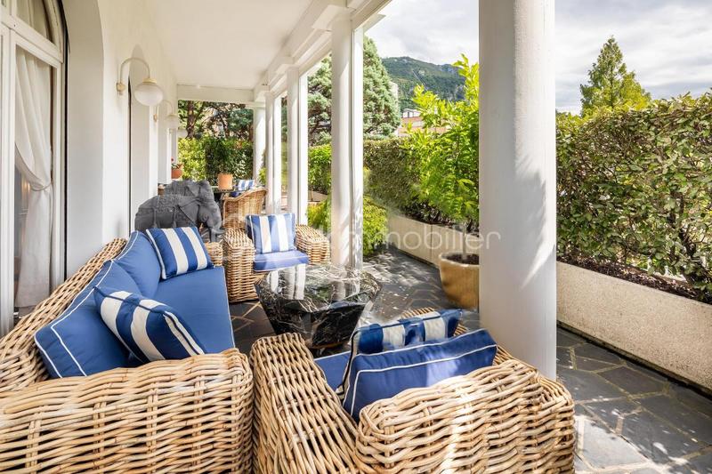 Maison d'architecte - 310 m² - 8 pièces