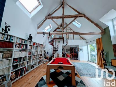 Maison - 210 m² - 6 pièces