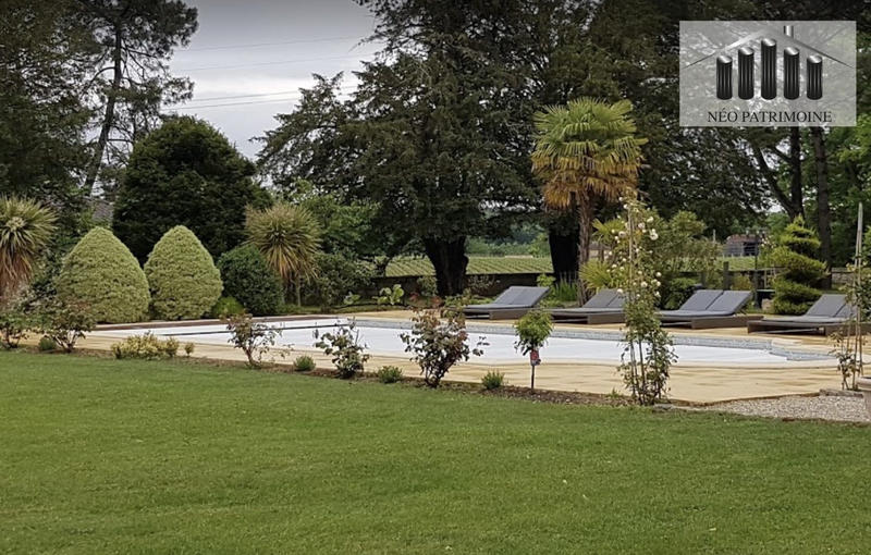 Château - 2 000 m² - 40 pièces