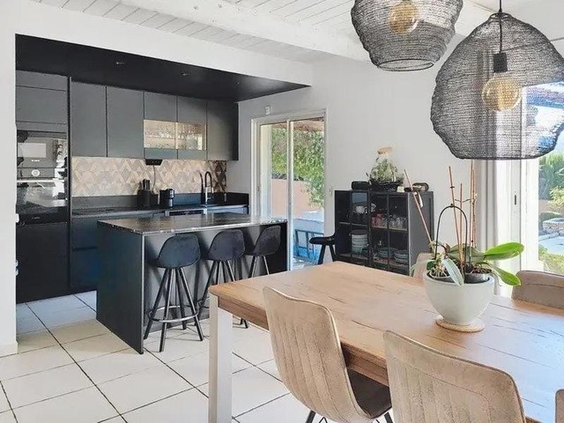 Villa - 200 m² - 8 pièces