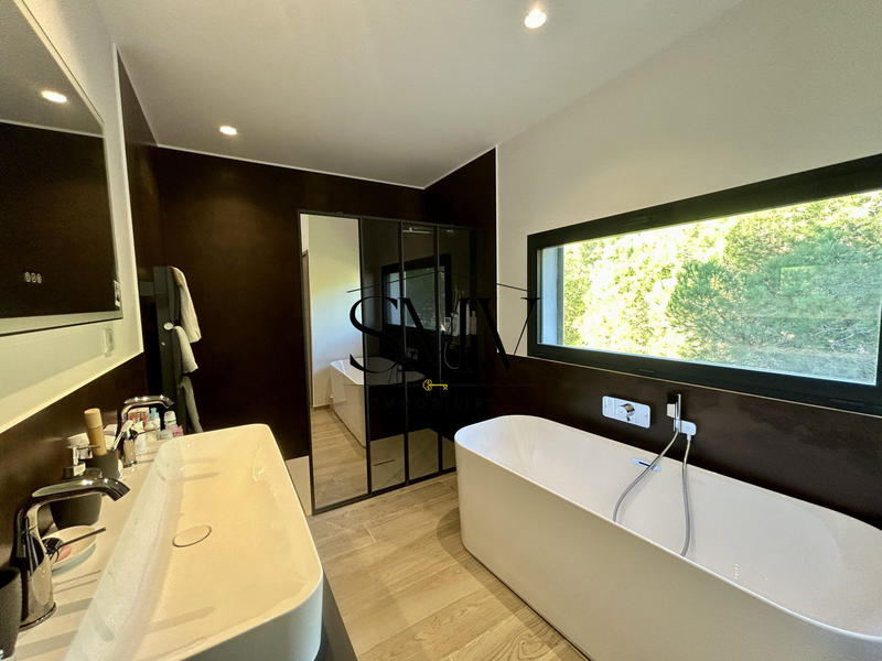 Villa - 207 m² - 5 pièces