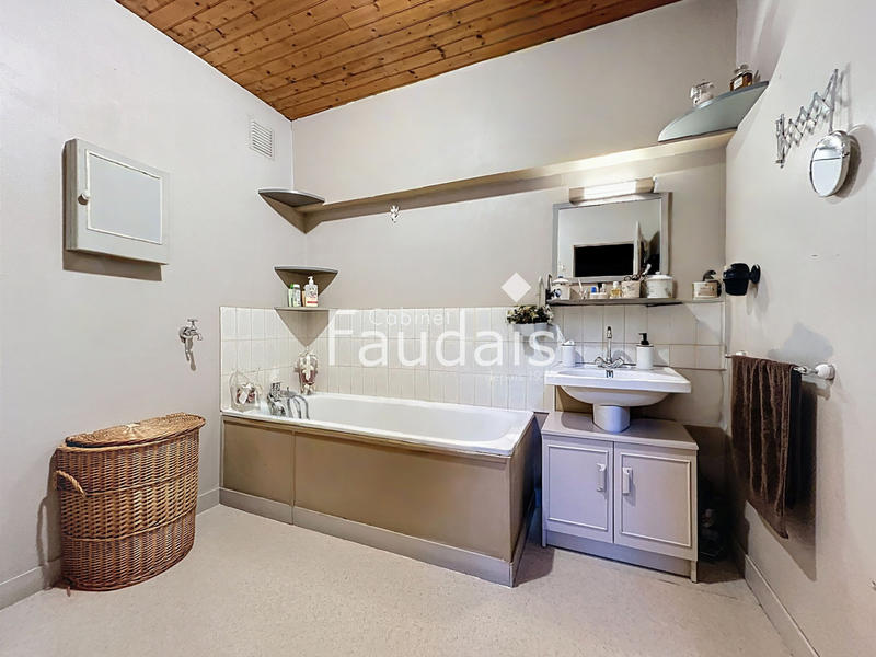 Maison - 98 m² - 4 pièces