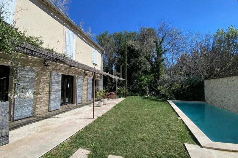 Maison - 180 m² - 7 pièces