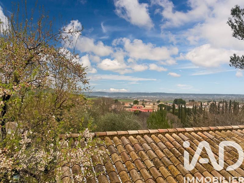 Maison - 181 m² - 8 pièces