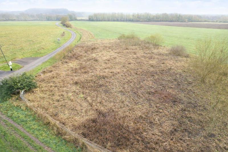 Terrain constructible - 8 700 m²