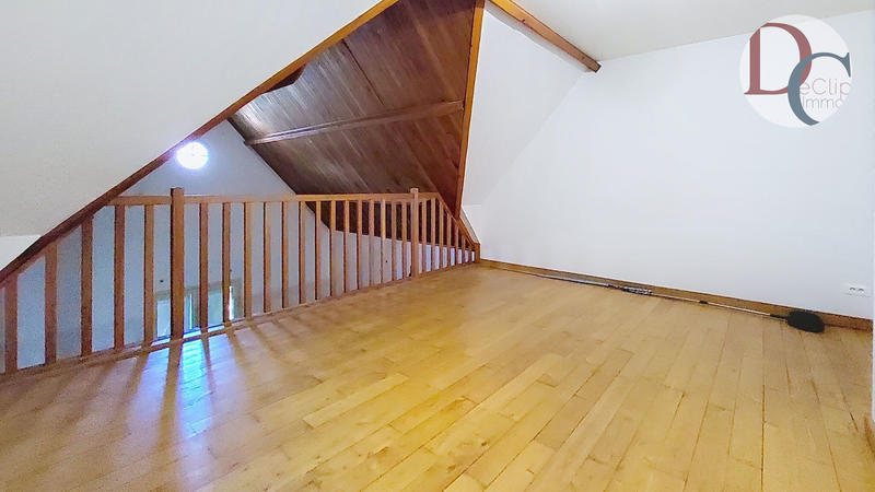 Maison - 250 m² - 8 pièces