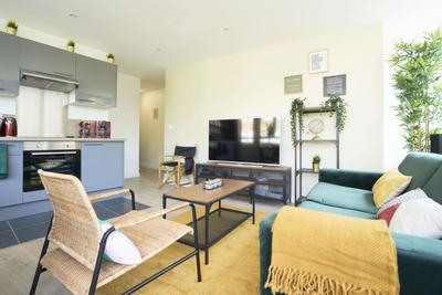 Appartement - 99 m² - 6 pièces