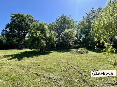 Terrain - 1 200 m²