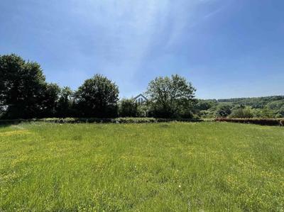 Terrain constructible - 901 m²