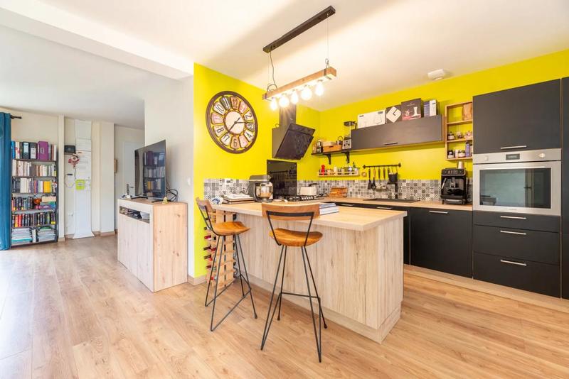 Appartement - 93 m² - 4 pièces