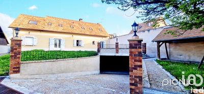 Maison - 218 m² - 6 pièces