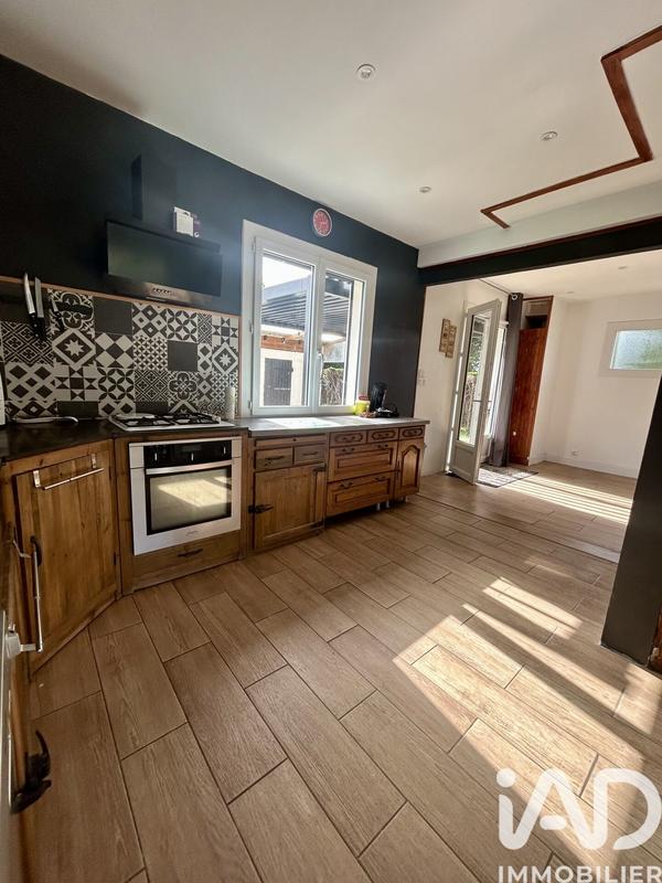 Maison - 95 m² - 5 pièces