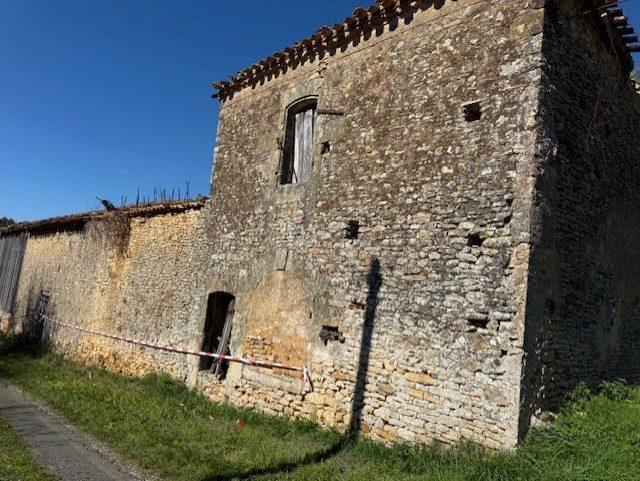 Maison traditionnelle - 77 m² - 2 pièces