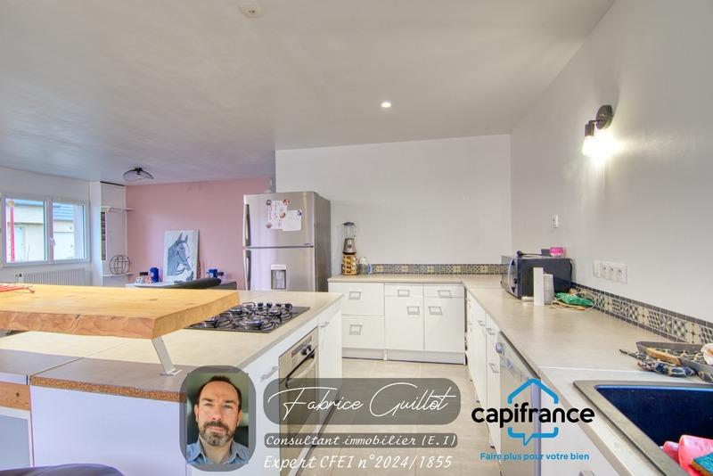 Maison - 95 m² - 5 pièces