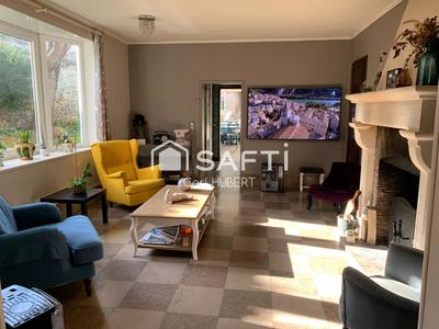 Maison - 284 m² - 12 pièces