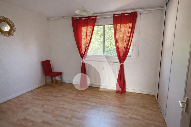Appartement - 90 m² - 4 pièces