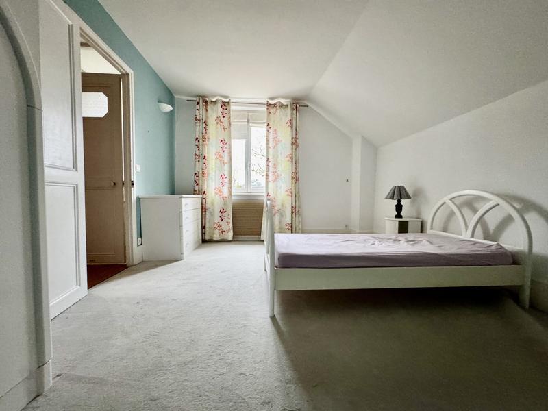 Maison ancienne - 222 m² - 8 pièces