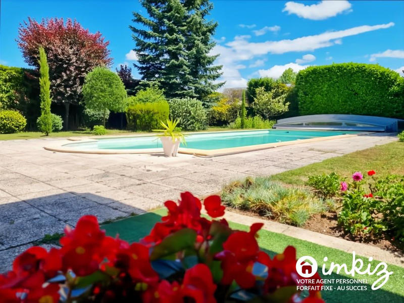 Maison - 206 m² - 7 pièces