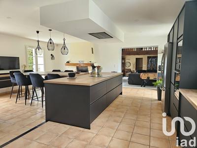 Maison - 193 m² - 9 pièces