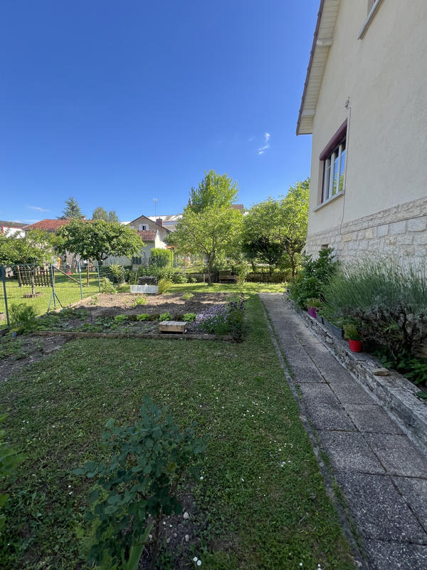 Maison - 130 m² - 5 pièces